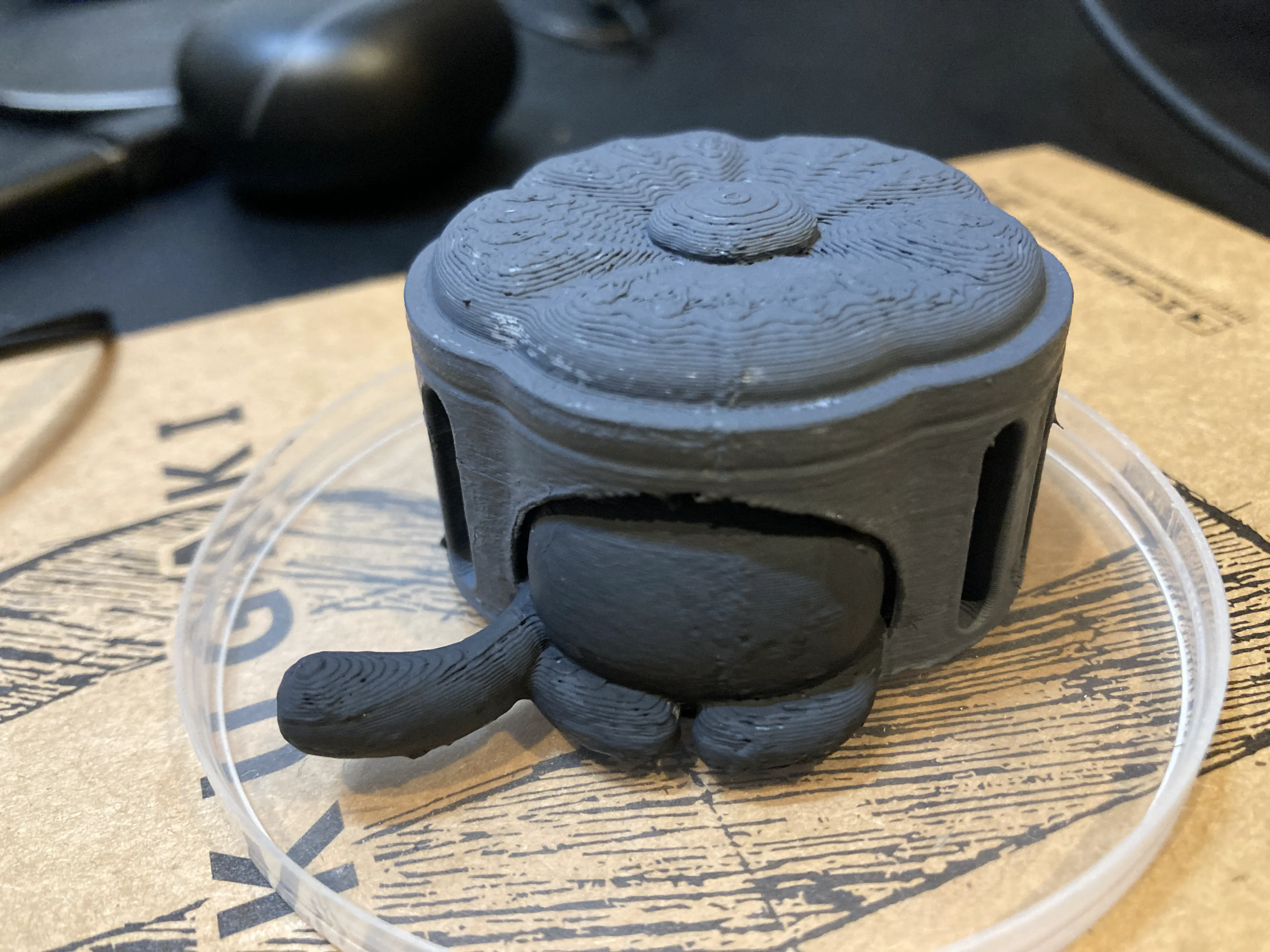 一日置いた後のポスターカラー塗装1