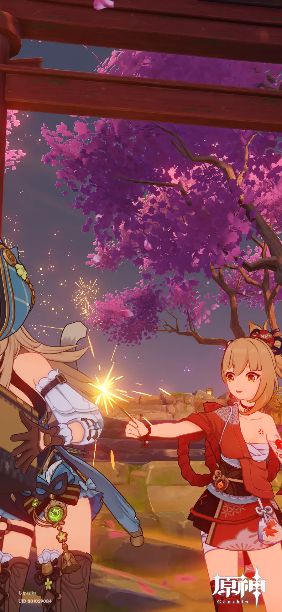 綺良々のしっぽに火をつけようとする宵宮